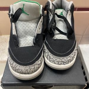 Used jordan 3 pine green